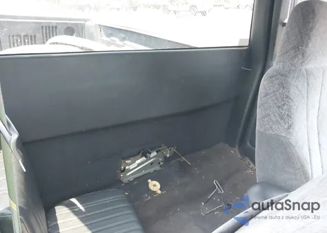 1999 GMC Sonoma Sls z USA, uszkodzony, nr VIN 1GTCT19W8X8529063